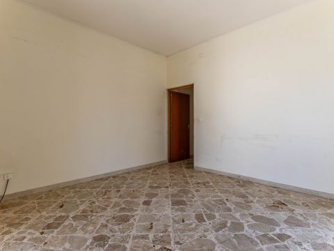 Via Taranto, 1 - Bari