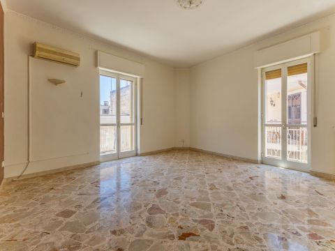 Via Taranto, 1 - Bari