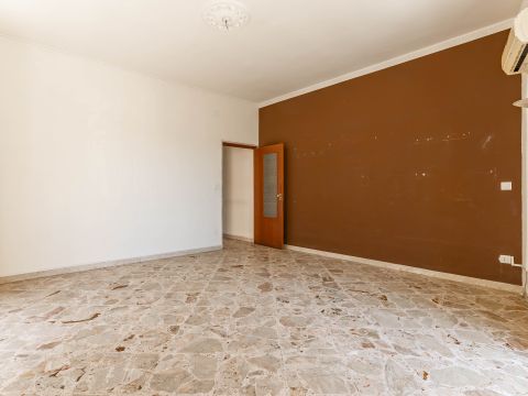 Via Taranto, 1 - Bari