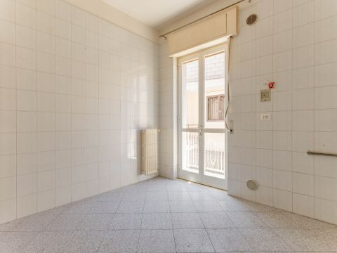 Via Taranto, 1 - Bari
