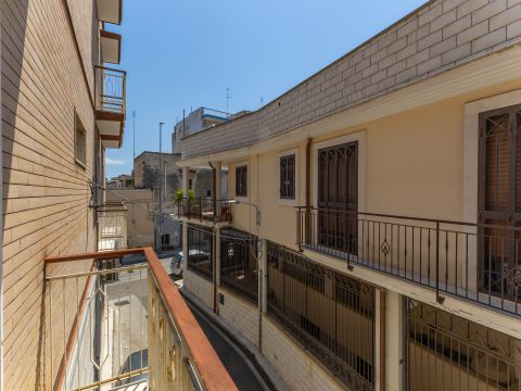 Via Taranto, 1 - Bari