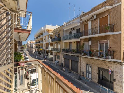 Via Taranto, 1 - Bari