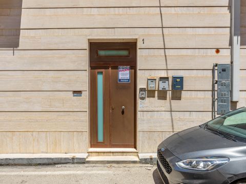 Via Taranto, 1 - Bari