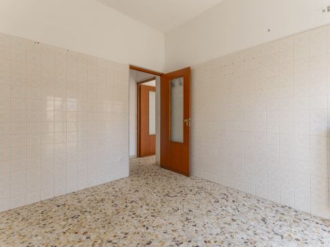 Via Taranto, 1 - Bari