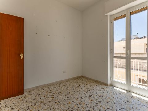 Via Taranto, 1 - Bari