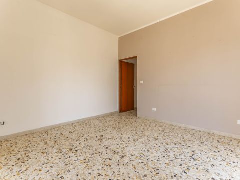 Via Taranto, 1 - Bari
