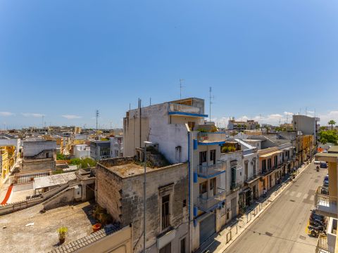 Via Taranto, 1 - Bari