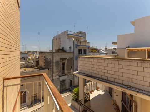 Via Taranto, 1 - Bari