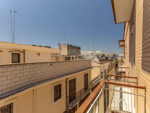 Via Taranto, 1 - Bari