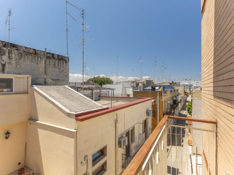 Via Taranto, 1 - Bari