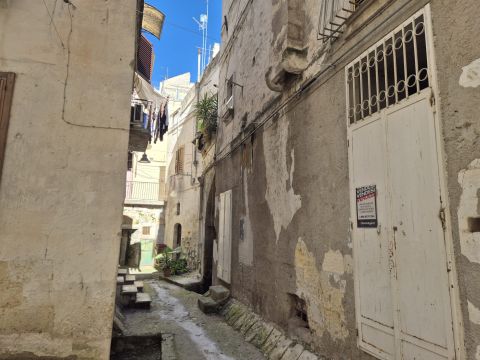 Via Vittorio Veneto, 57 - Gravina In Puglia