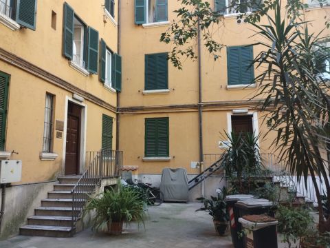 Piazza dell'Emporio, 11/a - Roma