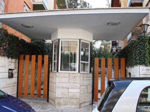Via Luigi Kossuth, 38 - Roma