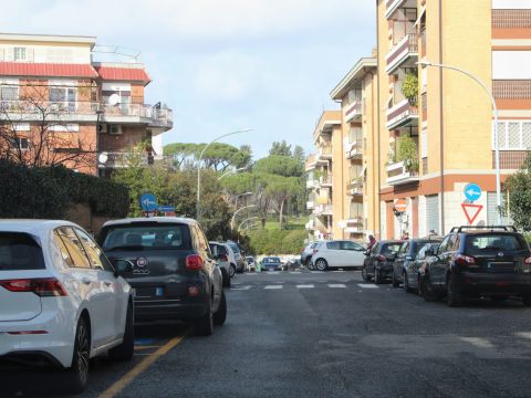 Via Luigi Kossuth, 38 - Roma