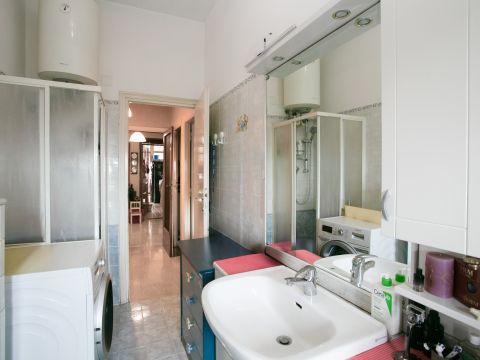 Via Luigi Kossuth, 28 - Roma