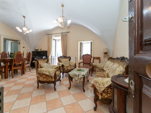 Via Montesano, 5 - Catania