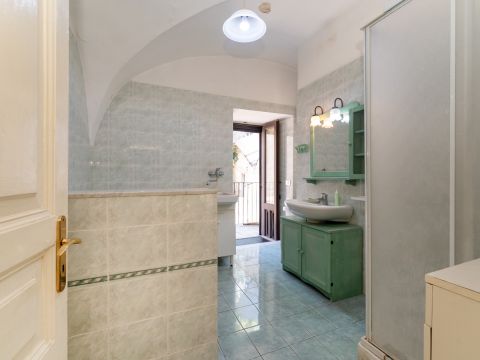 Via Montesano, 5 - Catania