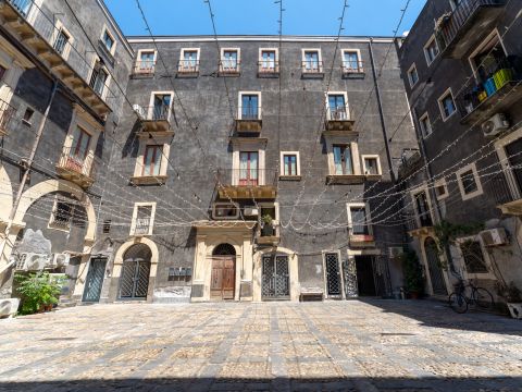 Via Montesano, 5 - Catania