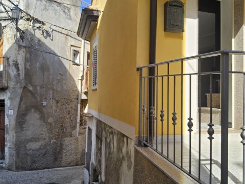 Via Umberto I' - Riace