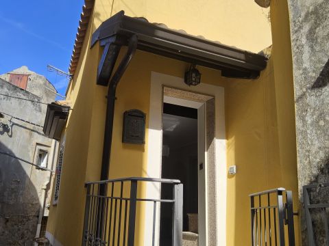 Via Umberto I' - Riace