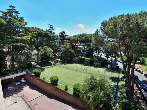 Via Andrea del Castagno, 12 - Roma