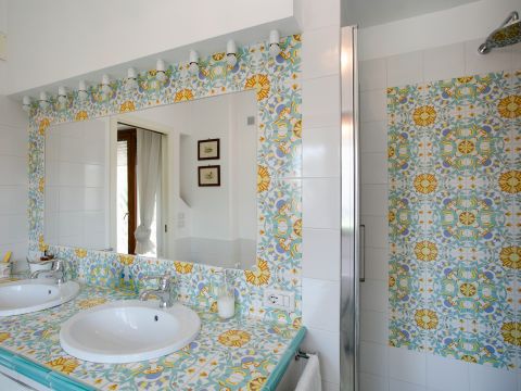 Via Arizzano, 23 - Roma
