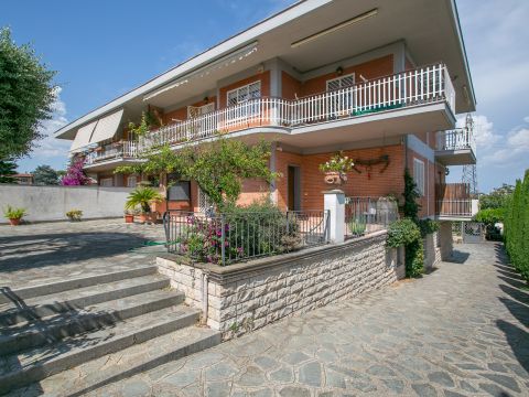 Via Arizzano, 23 - Roma