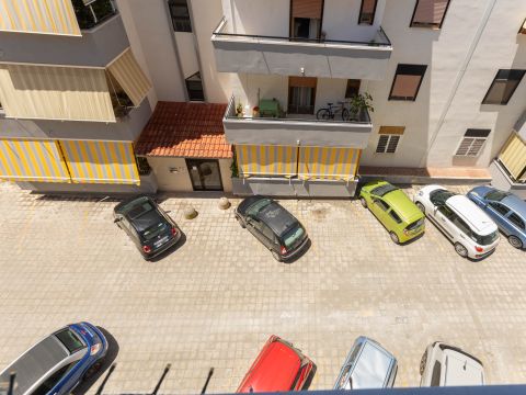 Via G. Lembo 11 - Bari