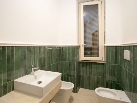 Largo Arenula, 11 - Roma