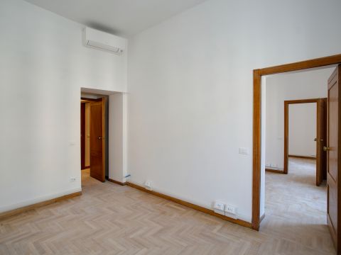 Largo Arenula, 11 - Roma