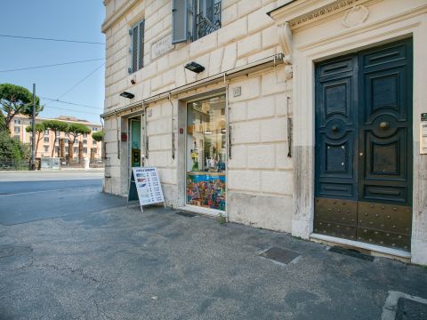 Largo Arenula, 11 - Roma