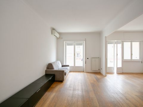 Via Collalto Sabino, 72 - Roma