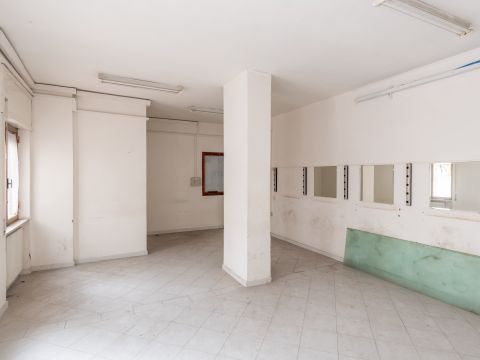 Via Tommaso Giovanni Blanch, 21 - Napoli