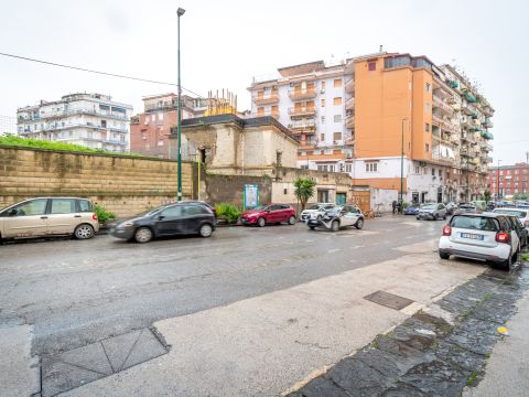 Via Tommaso Giovanni Blanch, 21 - Napoli