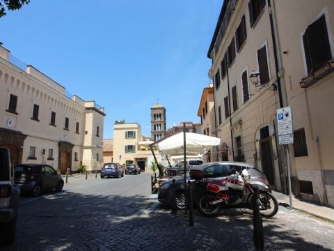 Piazza Paolo III, 19 - Frascati