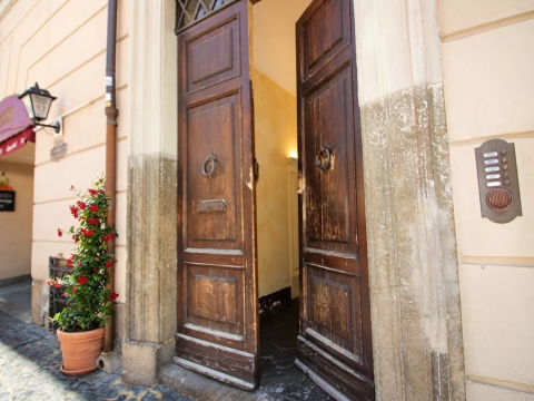 Piazza Paolo III, 19 - Frascati