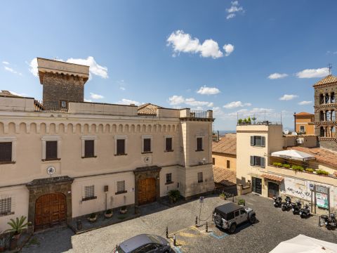 Piazza Paolo III, 19 - Frascati
