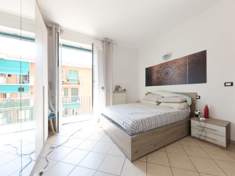 Via Nicolò Copernico, 18 - Genova