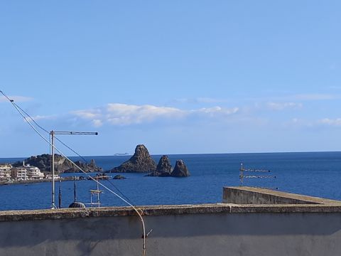 Via Valastro, 15 - Aci Castello