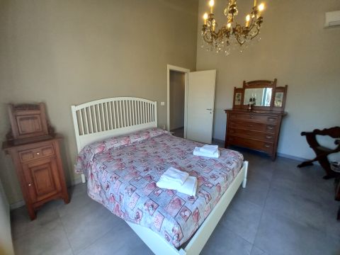 Via Valastro, 15 - Aci Castello