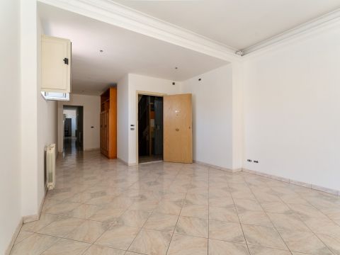 Via Antonio Santangelo Fulci, 85 - Catania