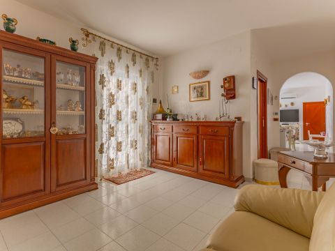 Via Martiri di Via Fani, 25 - Valenzano