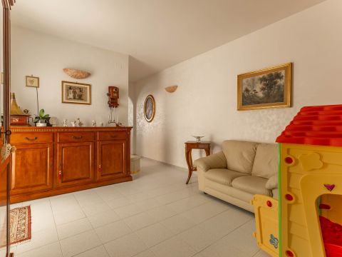 Via Martiri di Via Fani, 25 - Valenzano