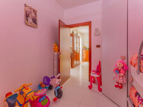 Via Martiri di Via Fani, 25 - Valenzano