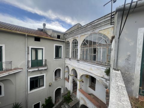 Via le Piazze, 27 - Giffoni Sei Casali