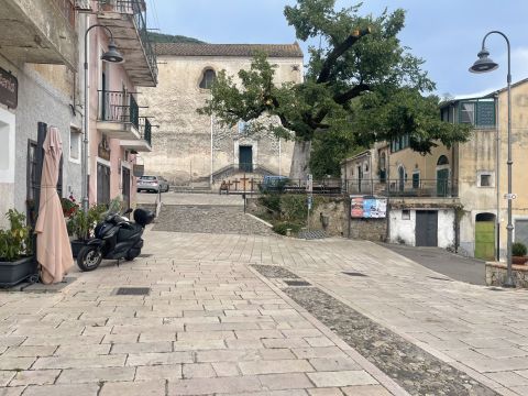 Via le Piazze, 27 - Giffoni Sei Casali
