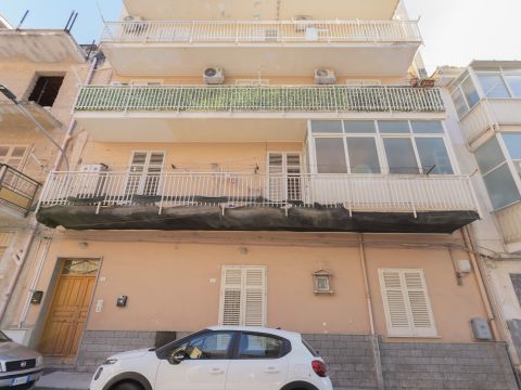 Via Massimo D'Azeglio, 9 - Villabate