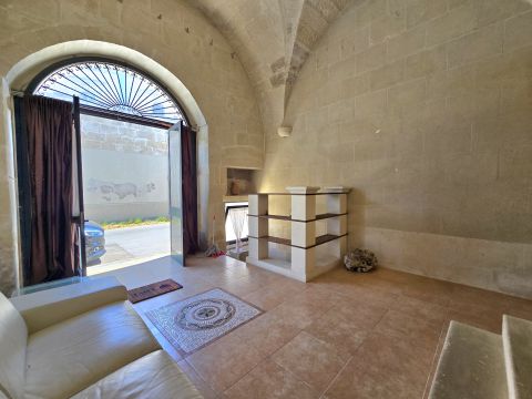 Via Caprarica, 11 - Martano