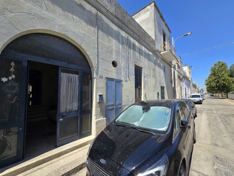 Via Caprarica, 11 - Martano