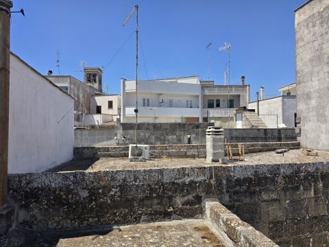Via Caprarica, 11 - Martano